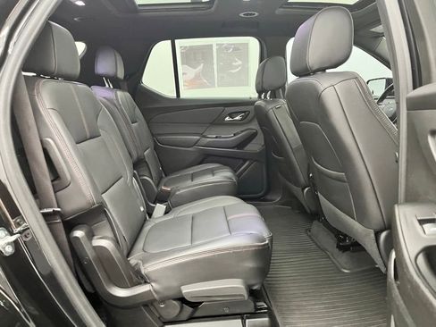 Used 2023 Chevrolet Traverse RS AWD/4WD image 35