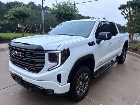 Used 2025 GMC Sierra 1500 AT4 AWD/4WD image 12