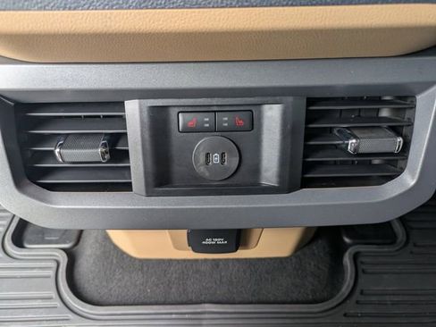 Used 2025 Ford F250 Lariat w/ Chrome Package image 16