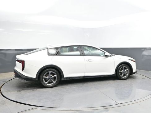 Used 2025 Kia K4 FWD image 10