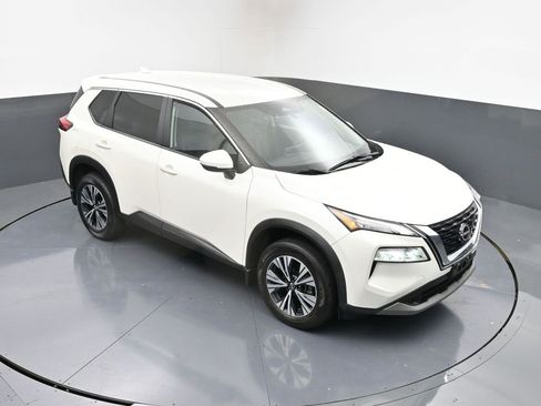 Used 2022 Nissan Rogue SV image 35