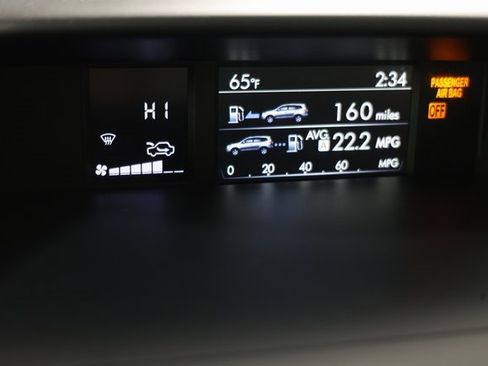 Used 2018 Subaru Forester 2.5i Premium w/ All-Weather Package image 13