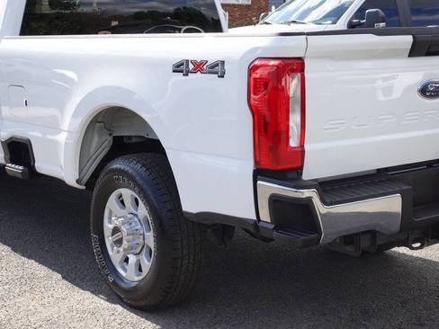 Used 2023 Ford F250 XLT AWD/4WD image 10