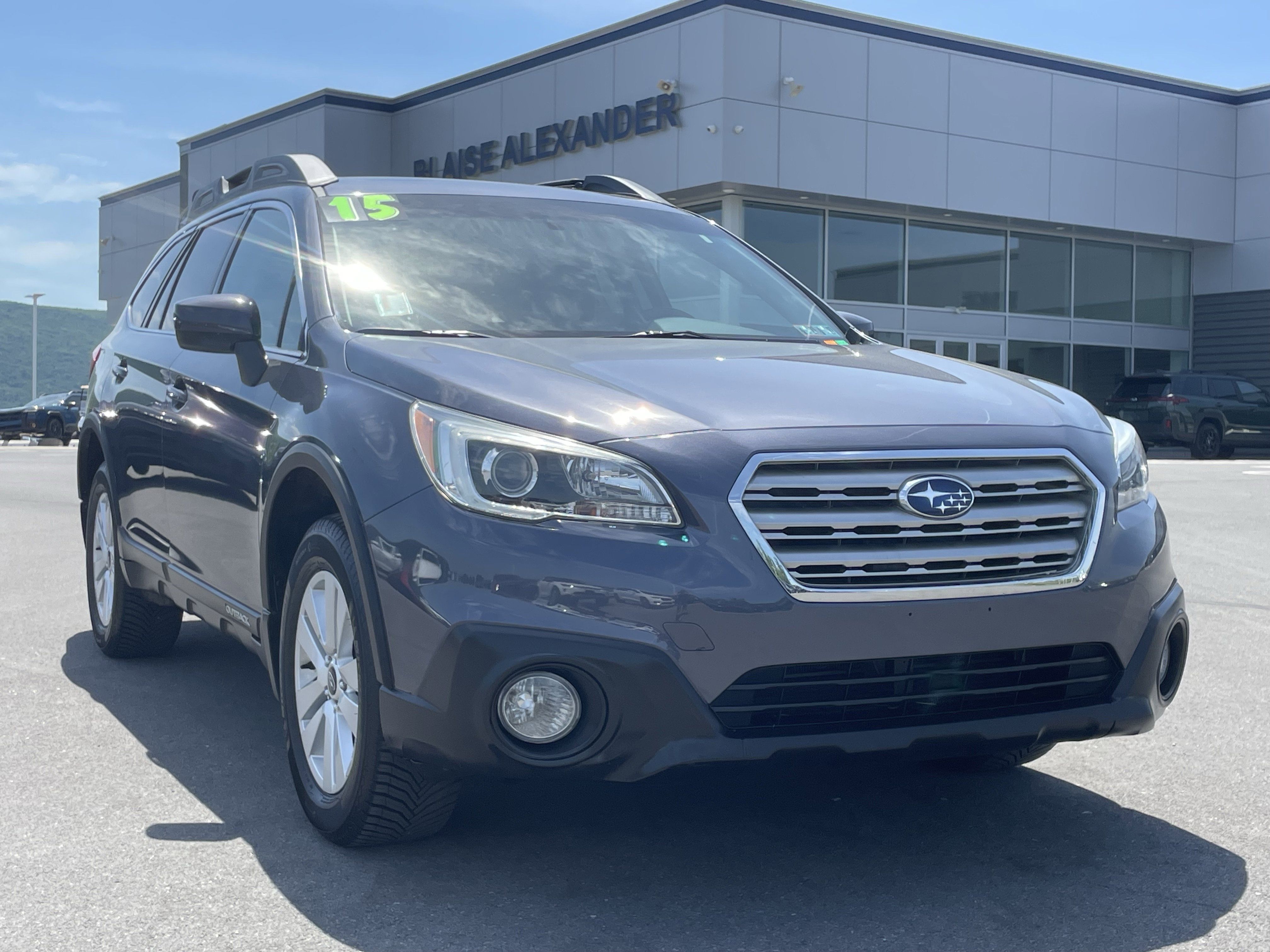 Used 2015 Subaru Outback 2.5i Premium AWD/4WD image 1