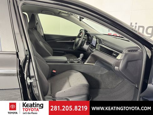 Certified 2025 Toyota Camry LE image 21