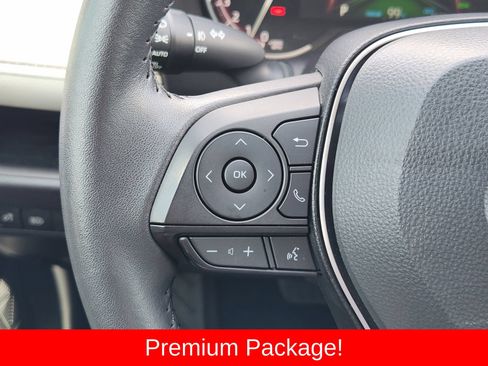 Used 2025 Toyota RAV4 XLE Premium FWD image 37