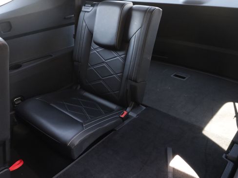 Used 2024 Volkswagen Atlas SE FWD image 14
