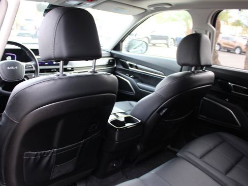 Certified 2024 Kia Telluride EX image 32