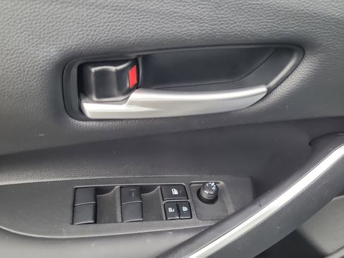 Used 2023 Toyota Corolla SE image 17