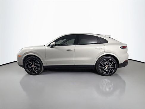 Used 2026 Porsche Cayenne Coupe AWD/4WD image 2