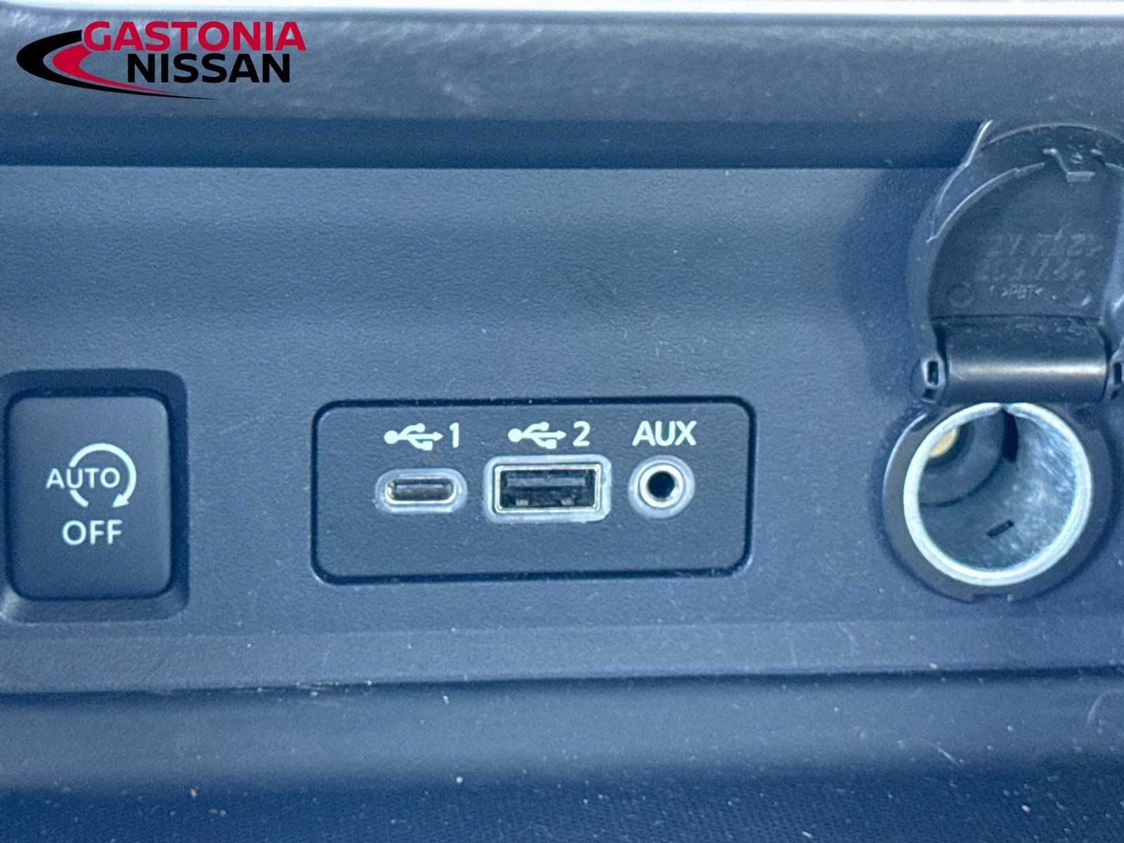 Used 2024 Nissan Sentra SV FWD image 25