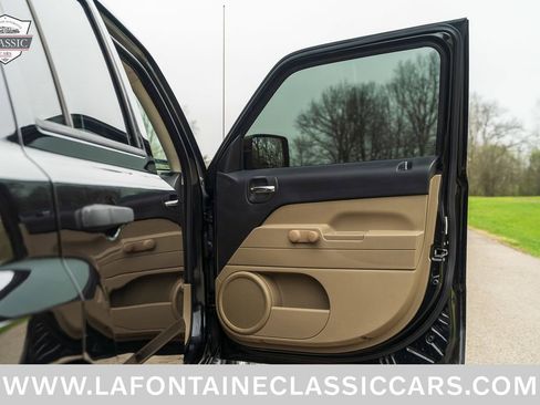 Used 2009 Jeep Patriot Sport FWD image 21