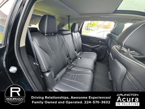 Used 2023 Acura MDX SH-AWD w/ Advance Package image 3