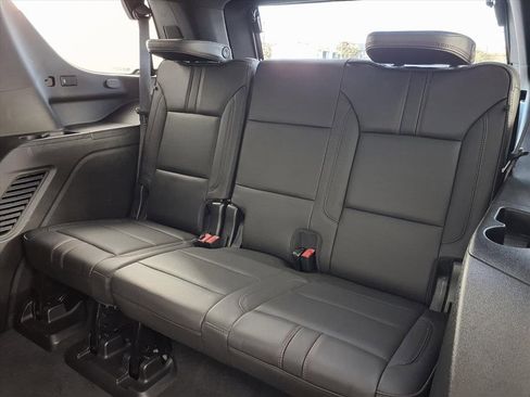 Used 2022 Chevrolet Tahoe RST w/ Luxury Package image 25