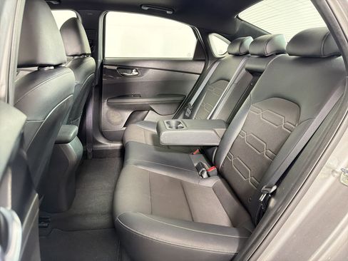 Used 2023 Kia Forte GT-Line w/ GT-Line Premium Package image 12