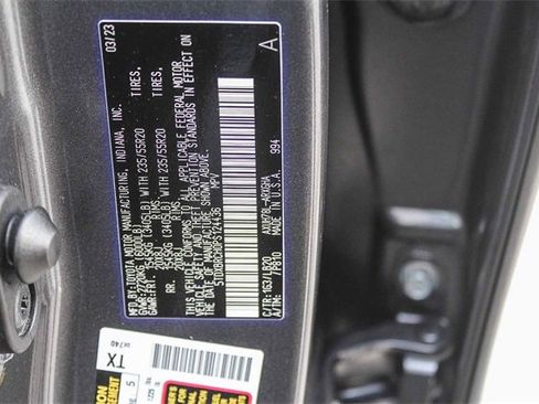 Used 2023 Toyota Highlander Limited image 42