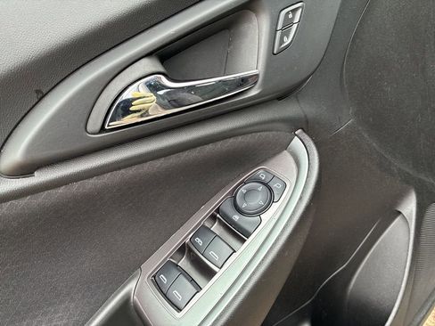 Used 2023 Chevrolet Malibu LT image 13