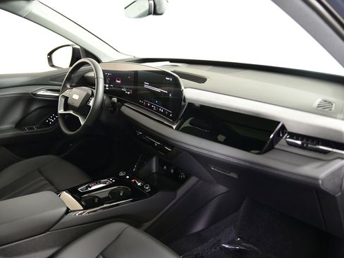 Certified 2025 Audi Q6 e-tron Premium w/ Convenience Package image 20