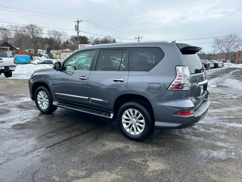 Used 2016 Lexus GX 460 w/ Premium Package image 4