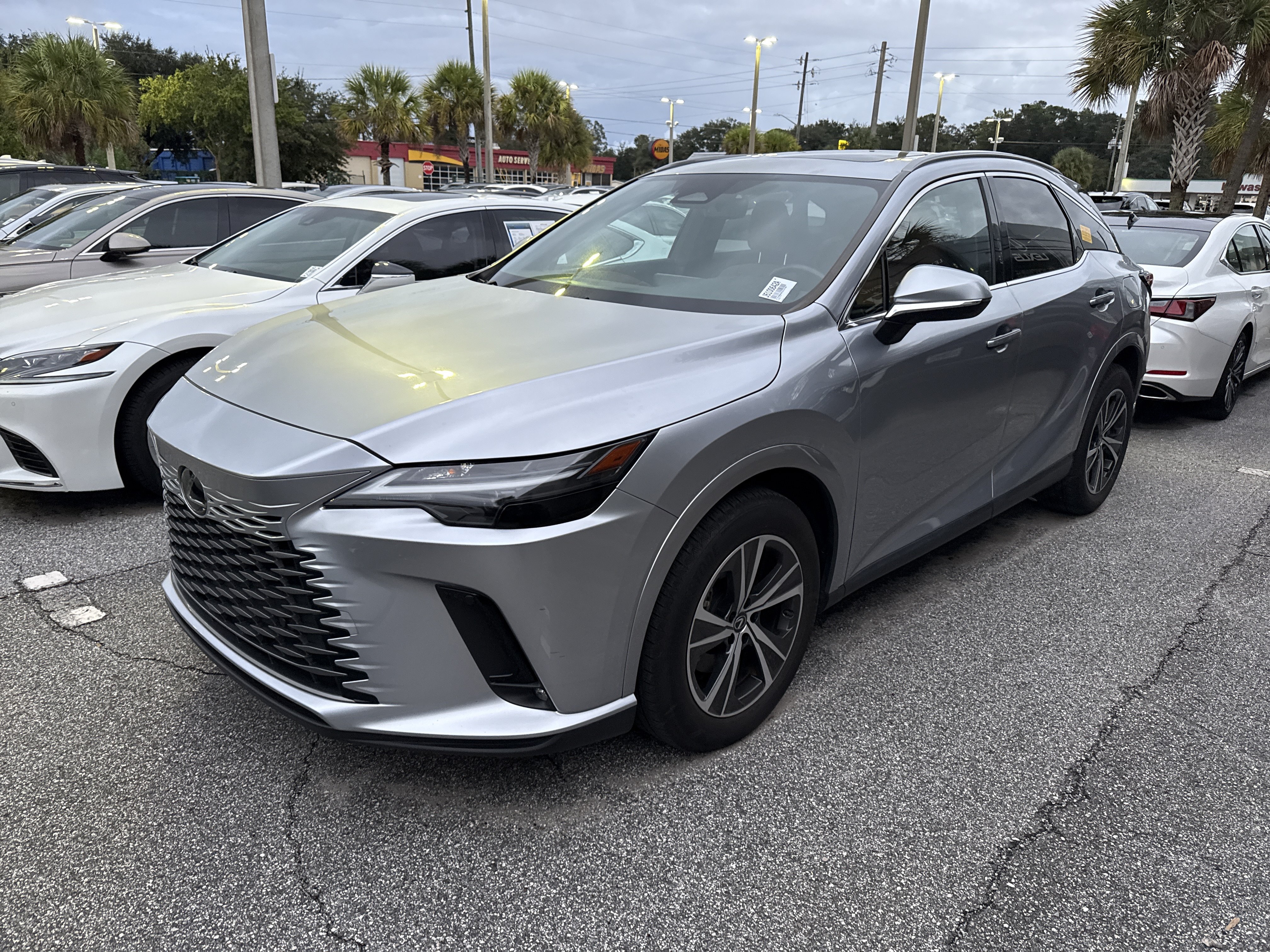 Used 2024 Lexus RX 350 Premium w/ Accessory Package (Z1) FWD image 2