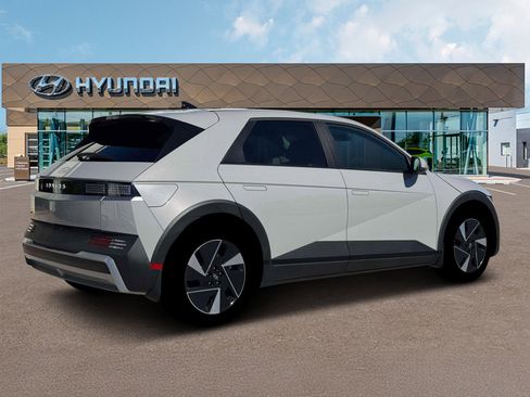 New 2026 Hyundai Ioniq 5 SEL RWD image 8