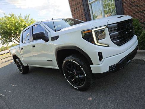 Used 2023 GMC Sierra 1500 Pro w/ Pro Value Package AWD/4WD image 7
