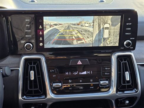 Used 2023 Kia Sorento SX Prestige image 21