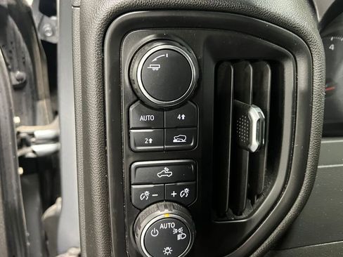 Used 2020 Chevrolet Silverado 1500 Custom w/ Custom Value Package image 9