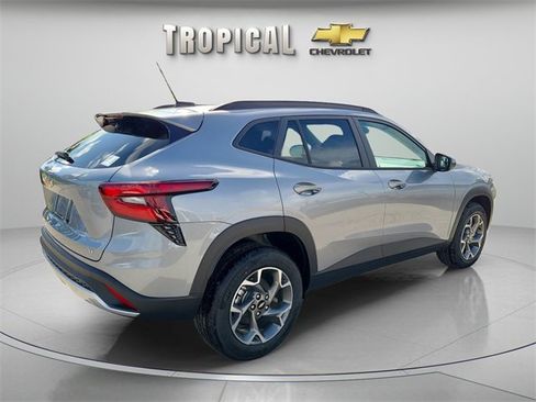 New 2026 Chevrolet Trax LT image 5