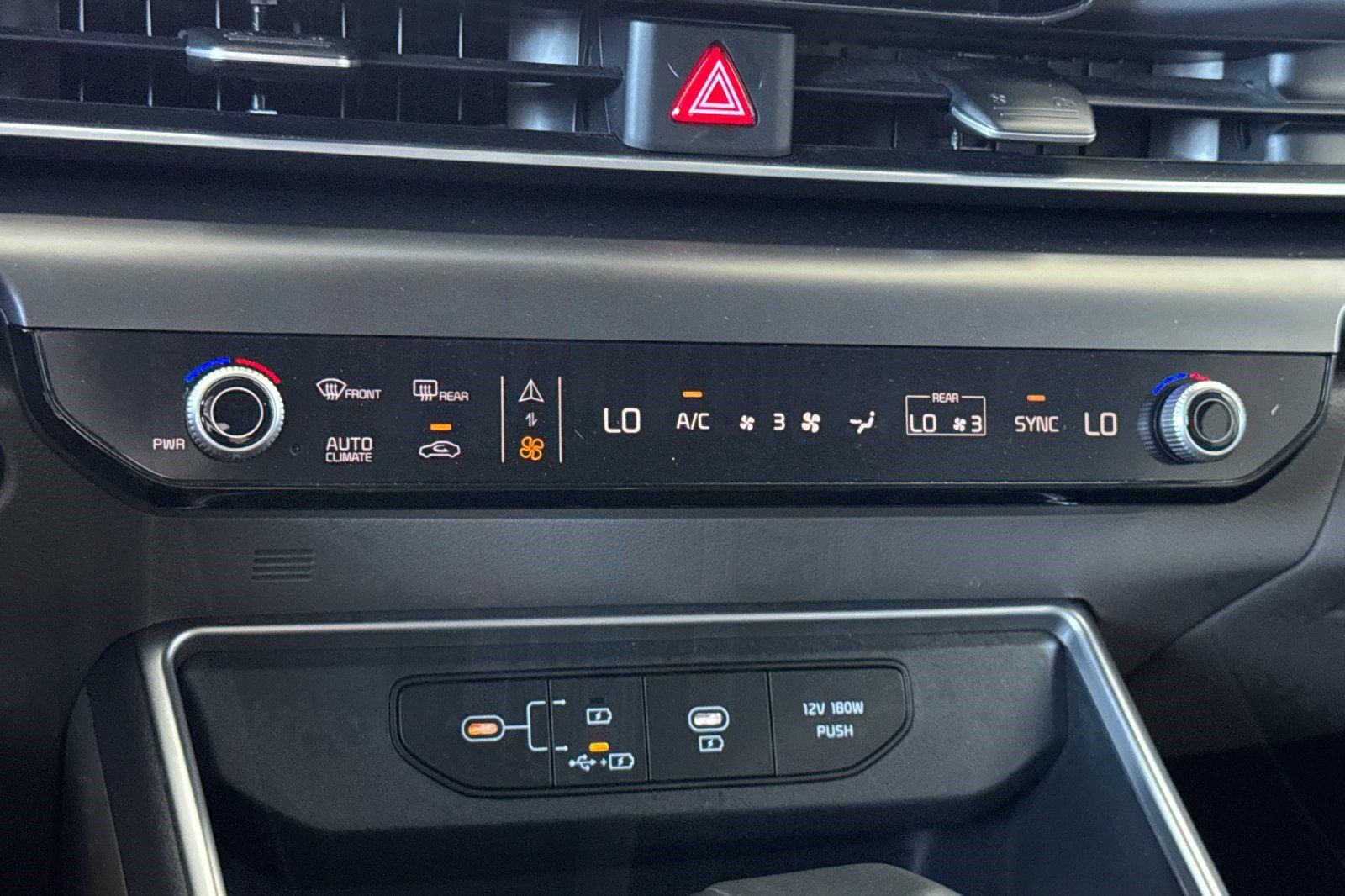 Used 2026 Kia Carnival FWD image 19
