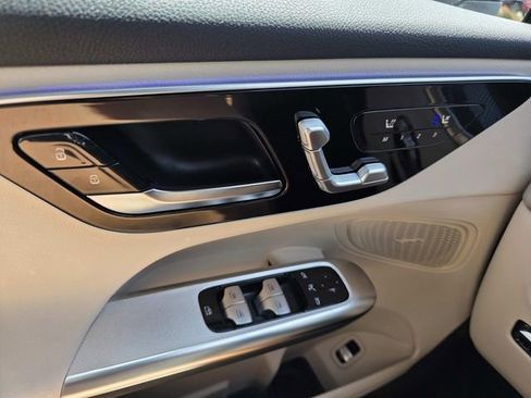 New 2026 Mercedes-Benz GLC 300 4MATIC image 11