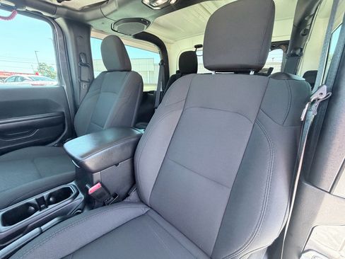 Used 2020 Jeep Wrangler Sport AWD/4WD image 22