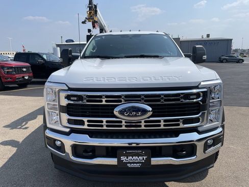 New 2025 Ford F550 4x4 SuperCab Super Duty image 24