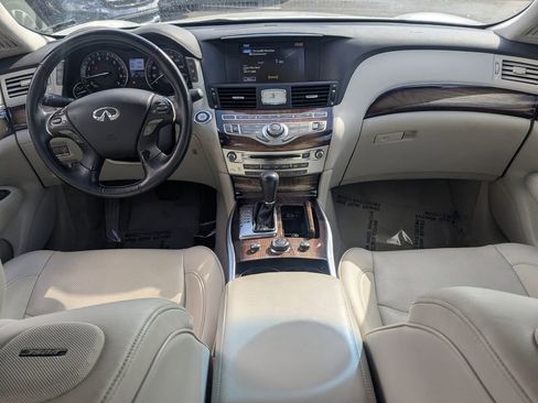 Used 2011 INFINITI M37 x w/ Deluxe Touring Pkg image 2