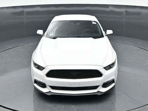 Used 2015 Ford Mustang Coupe image 25