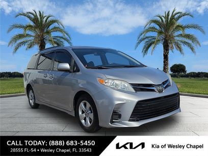 Used 2018 Toyota Sienna LE