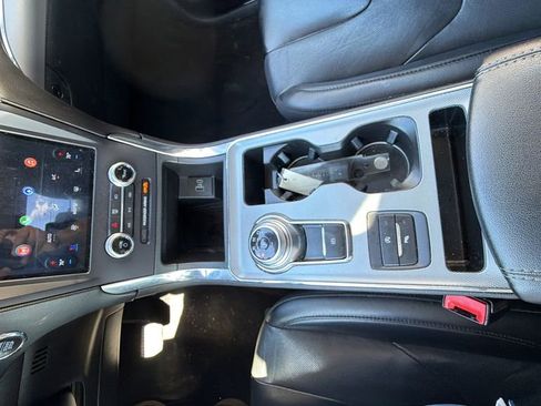 Used 2022 Ford Edge Titanium w/ Equipment Group 301A AWD/4WD image 19