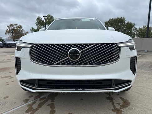 New 2026 Volvo XC90 B6 Ultra image 2
