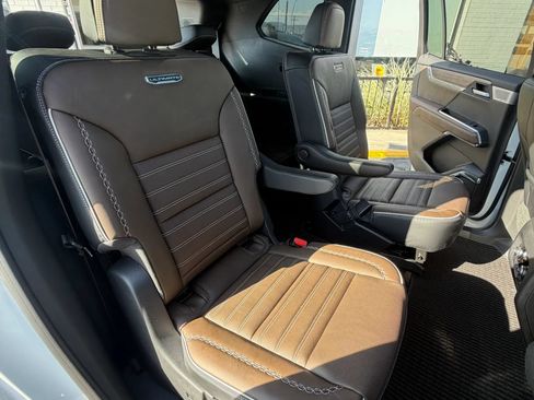 Used 2026 GMC Acadia Denali Ultimate AWD/4WD image 18