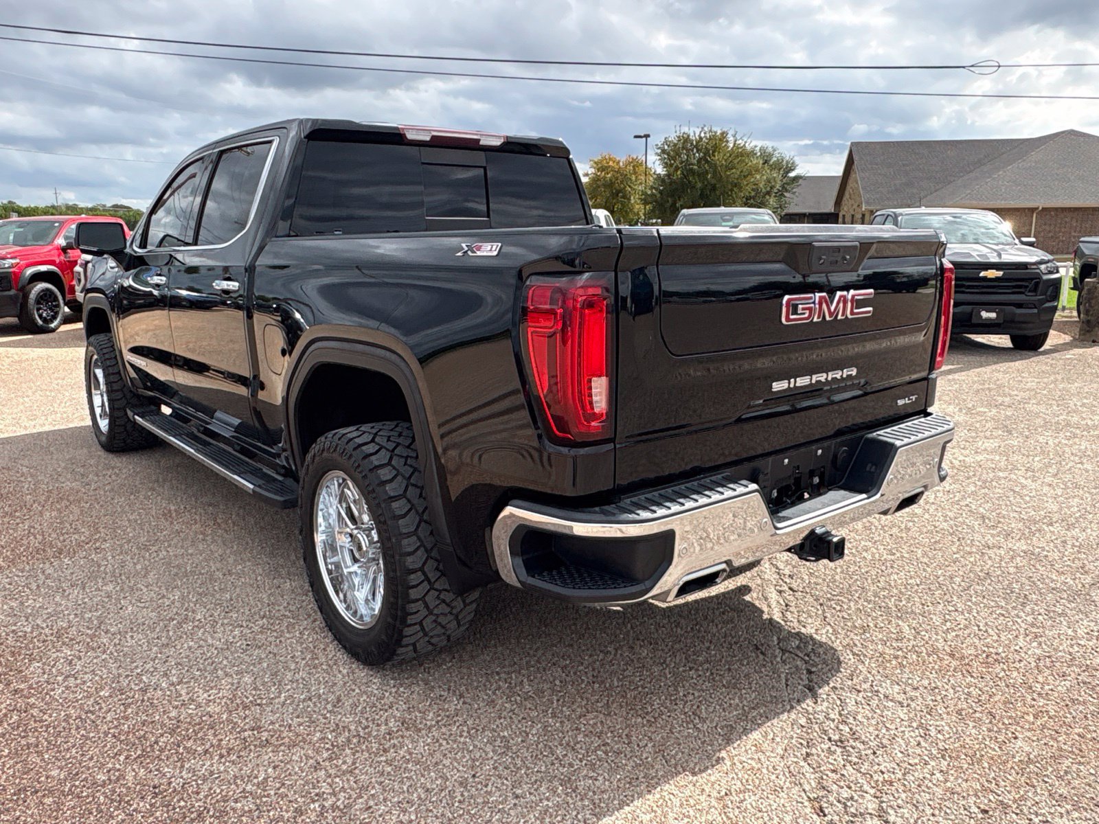 Used 2020 GMC Sierra 1500 SLT AWD/4WD image 4