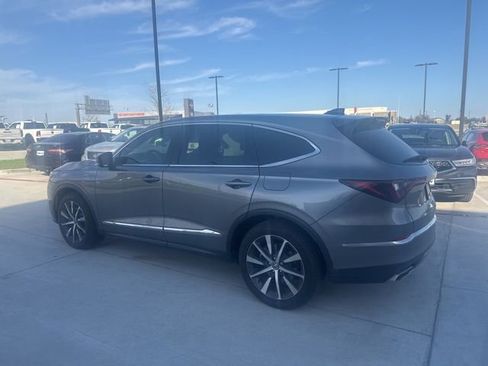 Used 2025 Acura MDX w/ Technology Package image 12