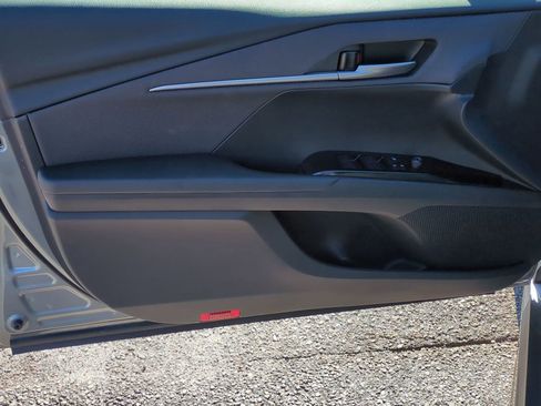 Used 2025 Toyota Camry SE image 22