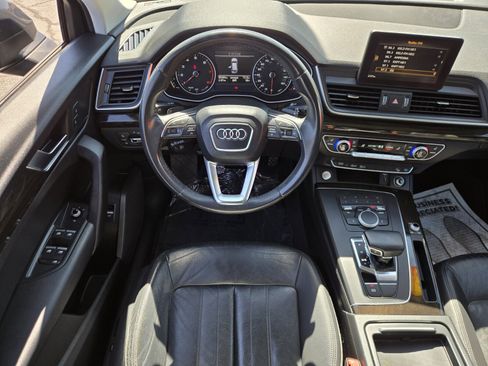 Used 2018 Audi Q5 2.0T Premium image 11