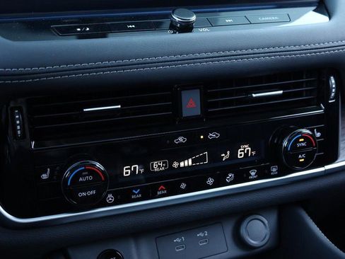 New 2026 Nissan Rogue Platinum w/ Platinum Premium Package image 16