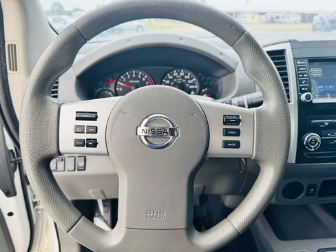 Used 2019 Nissan Frontier SV RWD image 15
