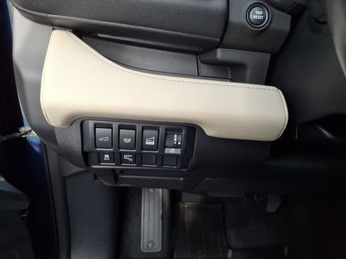 Used 2021 Subaru Ascent Touring w/ Popular Package #2A image 16