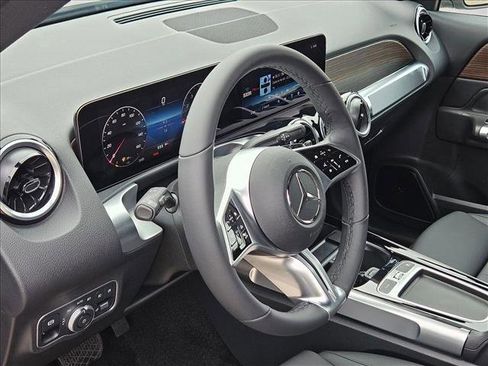 Certified 2026 Mercedes-Benz GLB 250 image 3