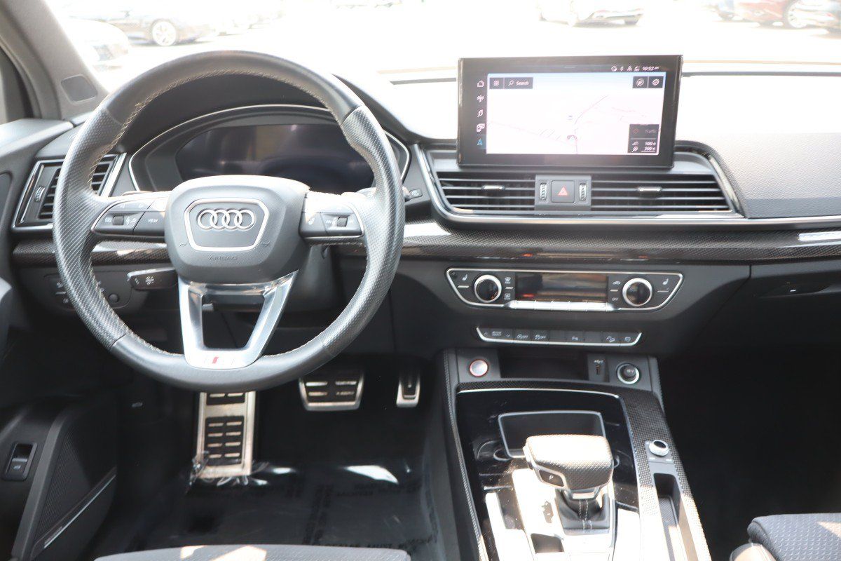 Used 2022 Audi SQ5 Premium Plus w/ Premium Plus Package AWD/4WD image 16