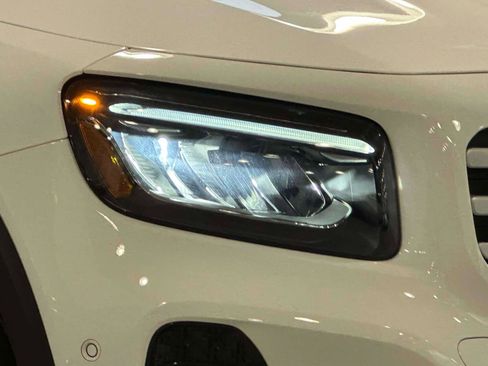 Certified 2025 Mercedes-Benz GLB 250 4MATIC image 7