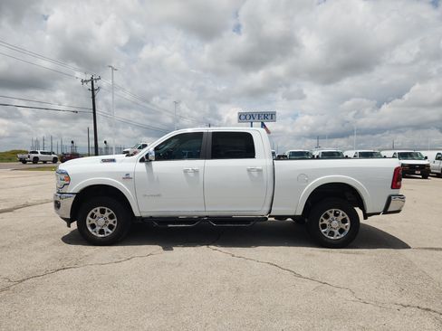 Used 2022 RAM 2500 Laramie AWD/4WD image 4